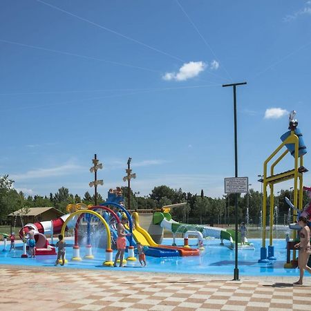 Happy Camp Mobile Homes In Centro Vacanze Bi Village Fazana Bagian luar foto