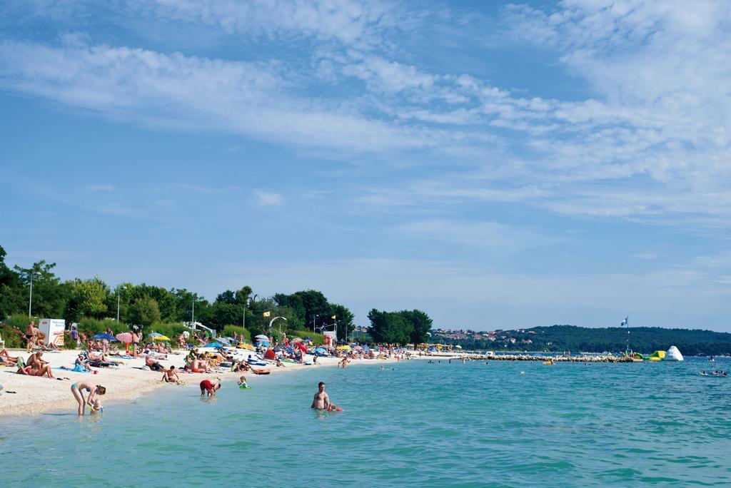 Happy Camp Mobile Homes In Centro Vacanze Bi Village Fazana Bagian luar foto