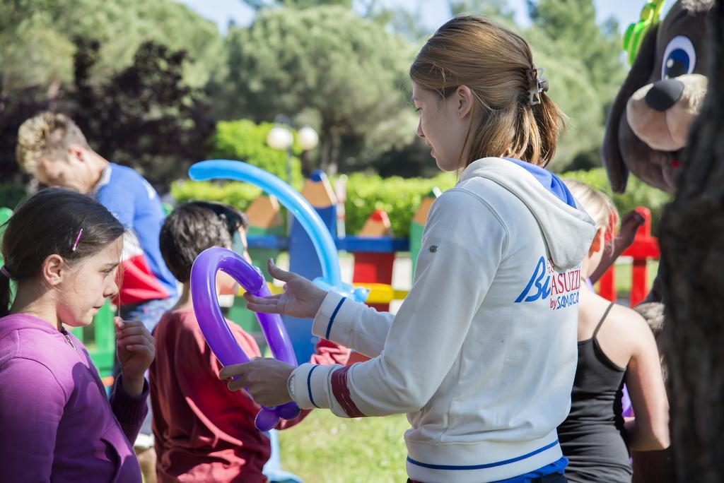Happy Camp Mobile Homes In Centro Vacanze Bi Village Fazana Bagian luar foto